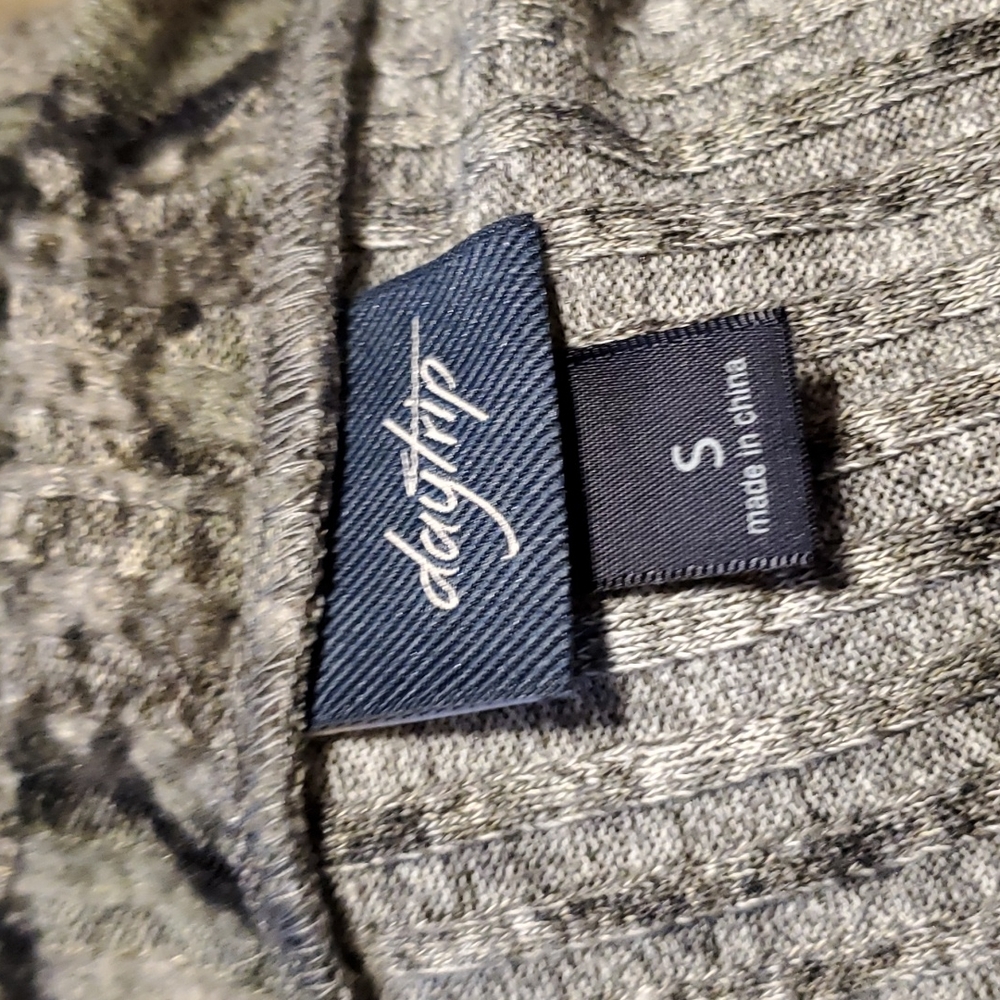 Daytrip Sweater - Picture 8 of 9